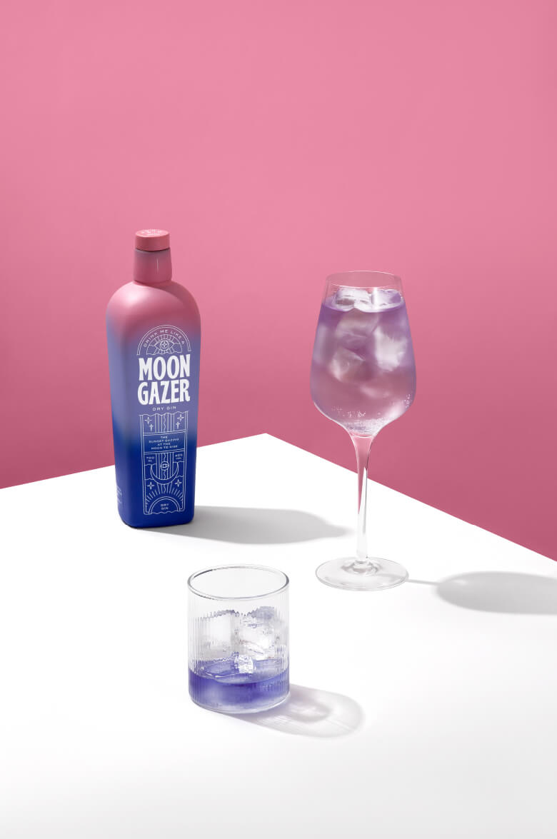 Джин Moongazer Dry Gin 0.7 л (Мунгейзер Драй Джин), купить в магазине в  Иркутске - цена, отзывы